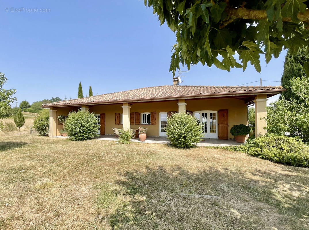 Belle maison de plain-pied avec vue exceptionnelle sur les Pyrénées - photo 1