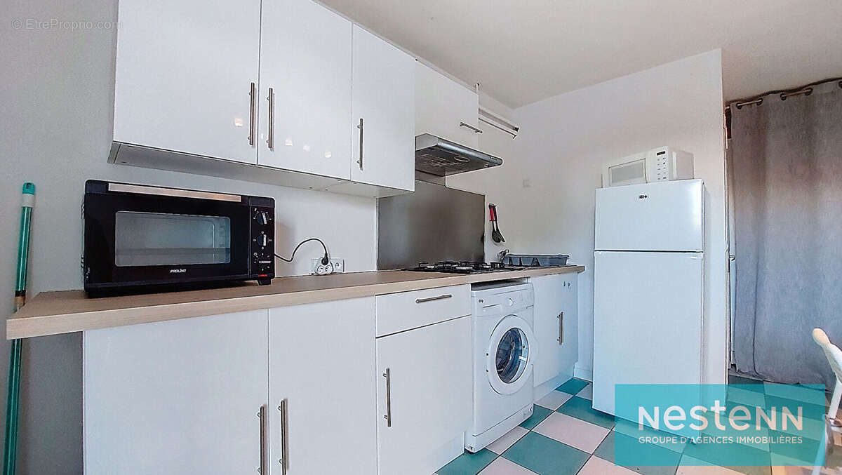 Appartement à SAINT-MITRE-LES-REMPARTS