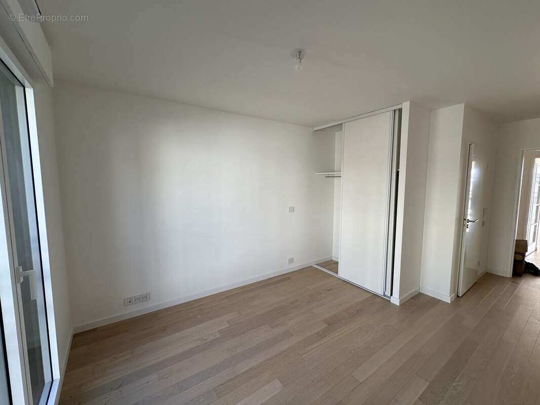 Appartement 90 m² à Suresnes  - photo 7