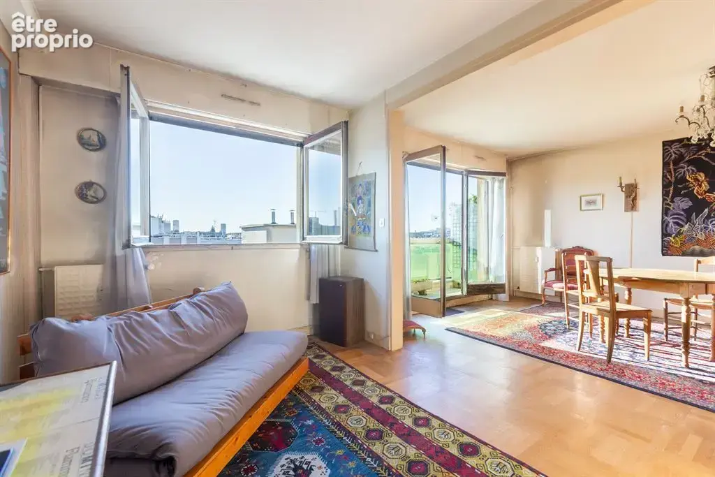 4 pièces au 7e étage avec 2 balcons en vue dégagée - photo 2