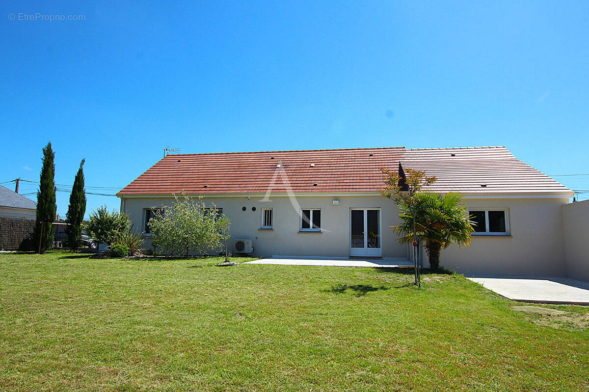Maison à CELLETTES