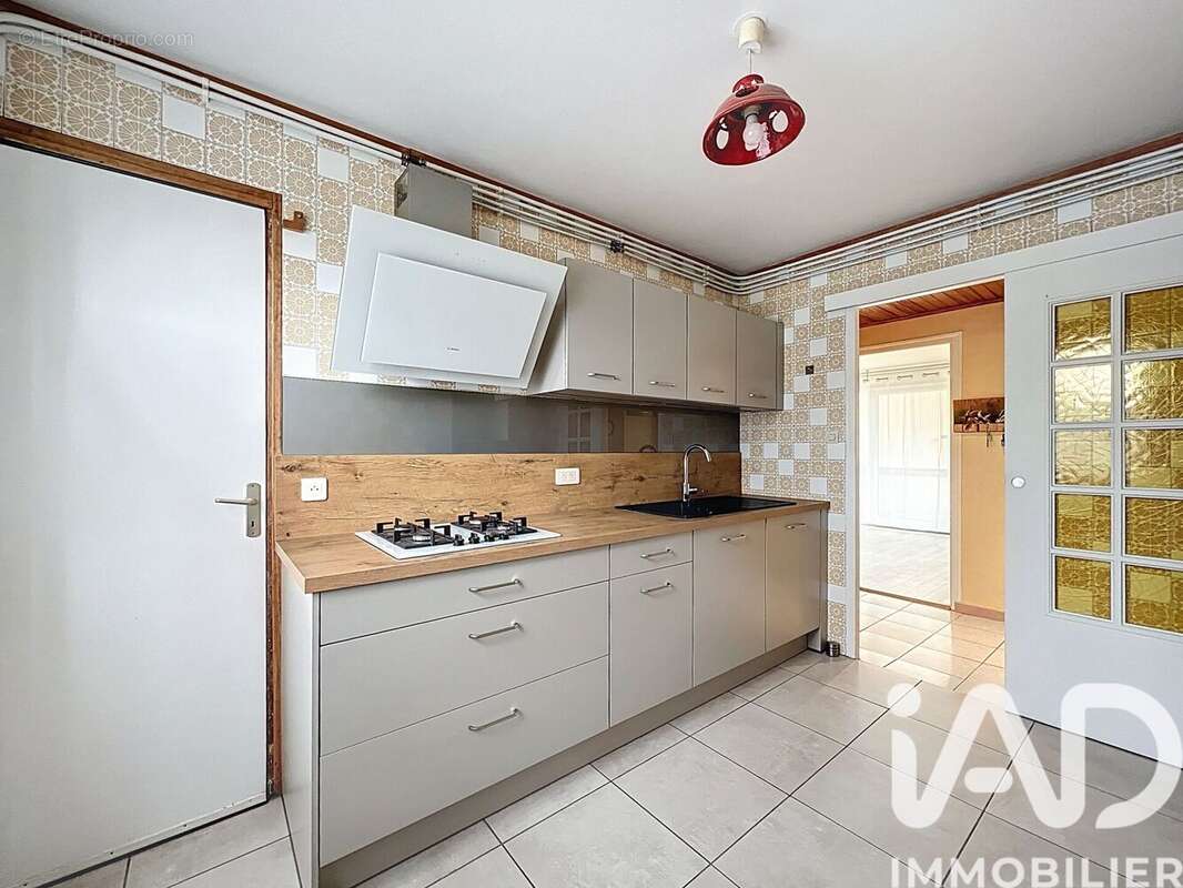 Photo 7