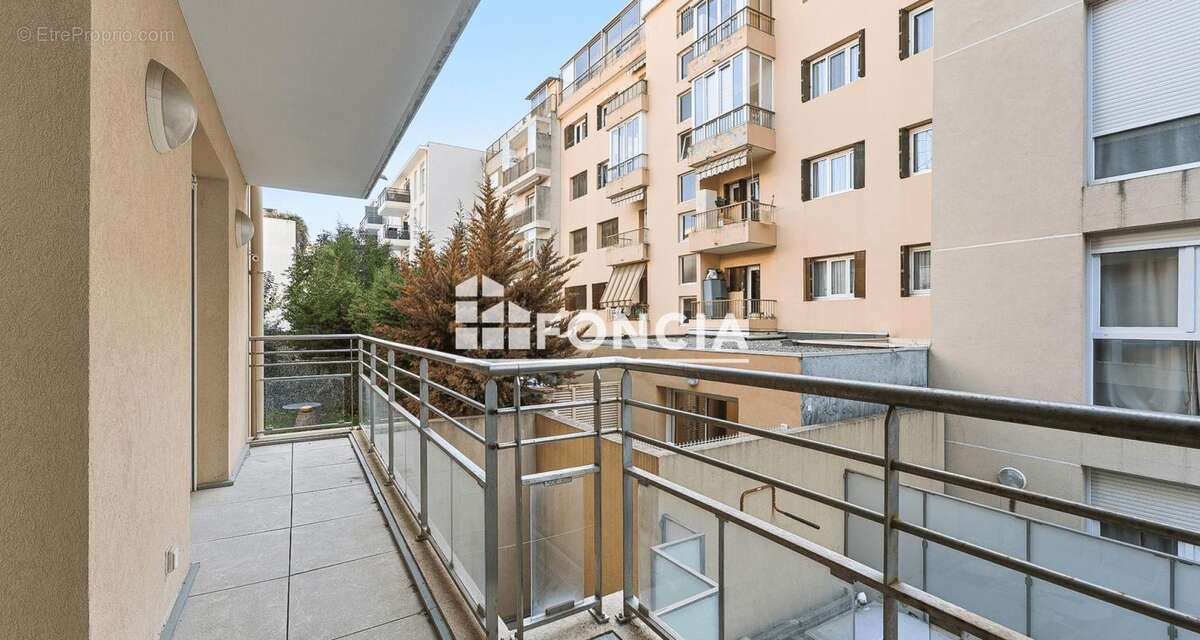 Beau 3p traversant de 70m2 au centre de la bocca - photo 8