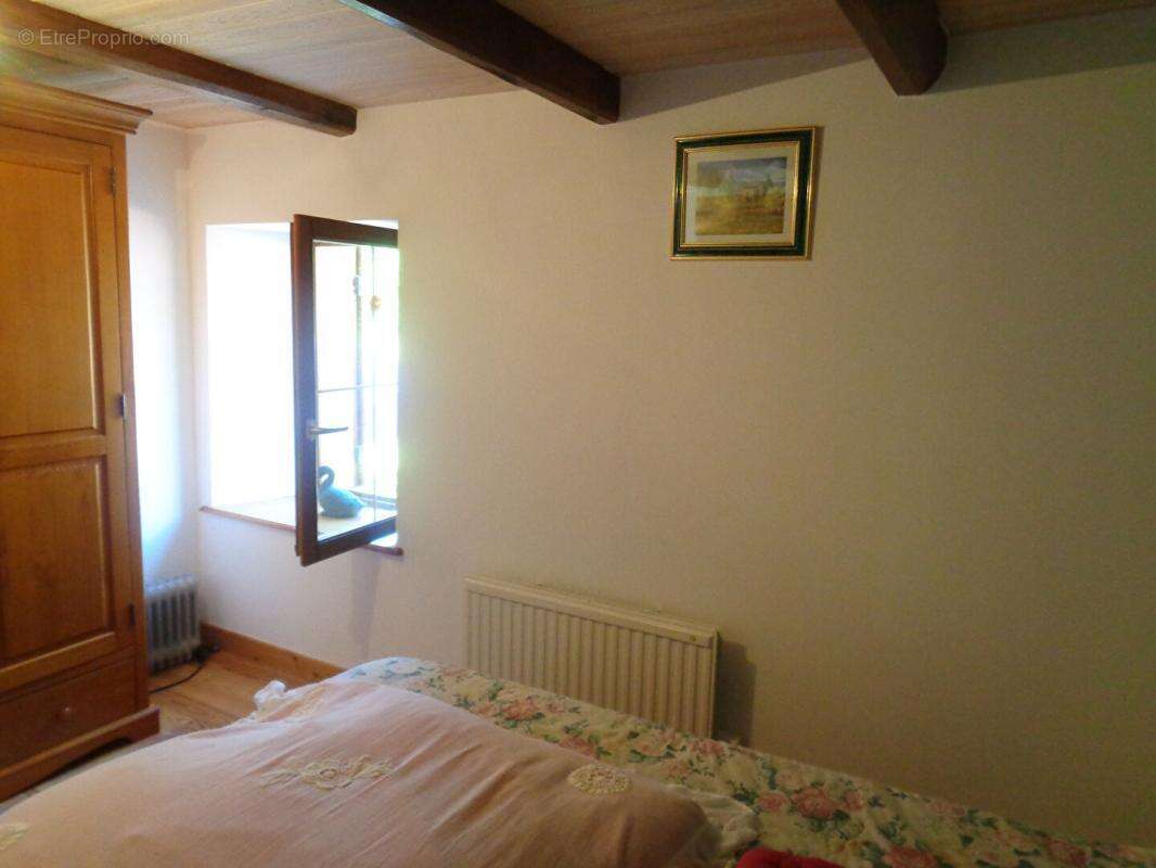 Beurieres (63), maison de 107 m2, 3 chambres sur 419 m2 de terrain - photo 8