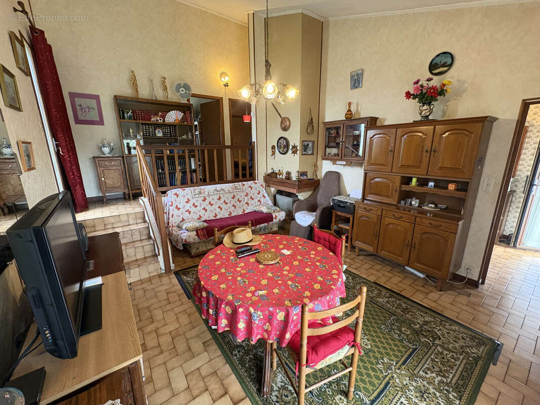 Maison à PUY-L'EVEQUE