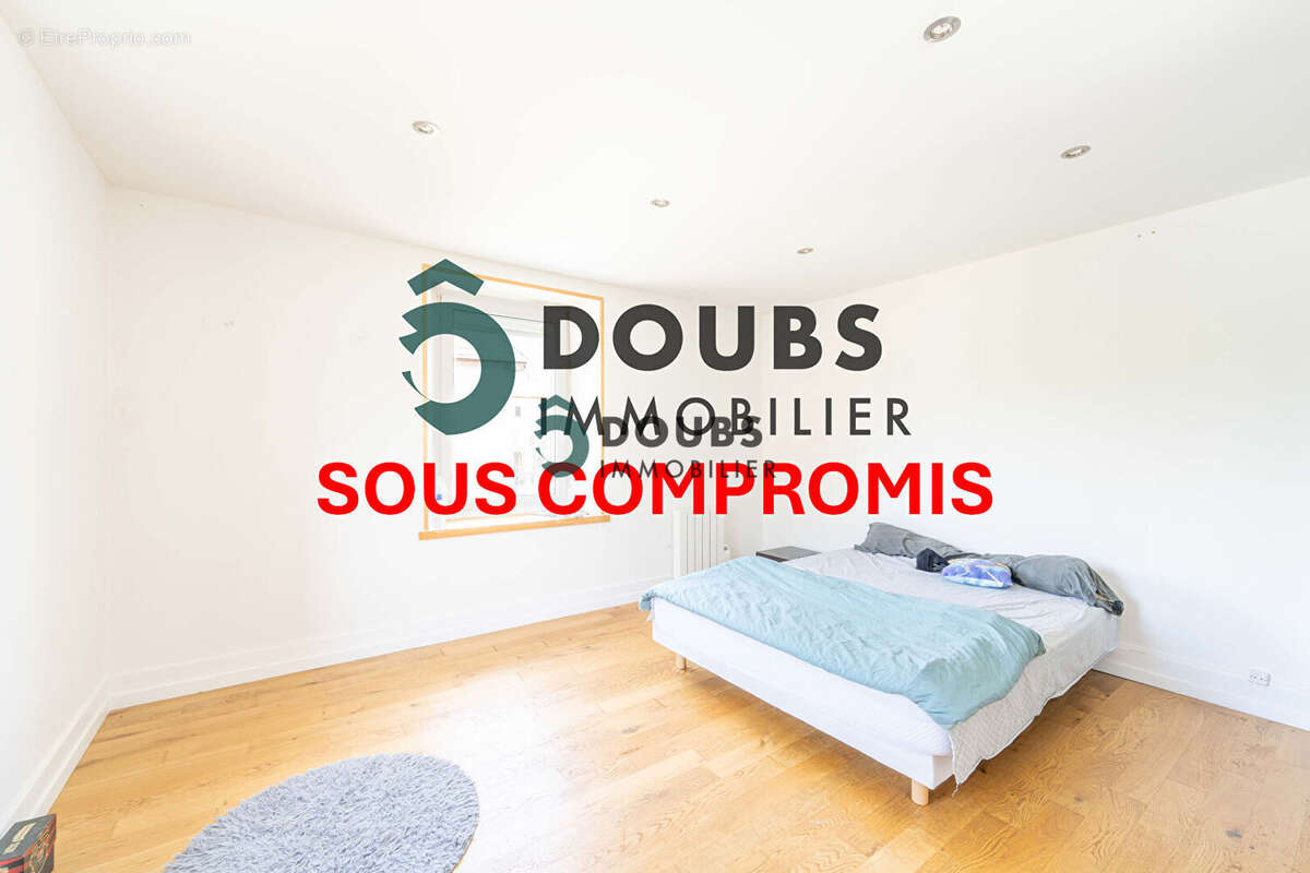 Maison à GUYANS-VENNES