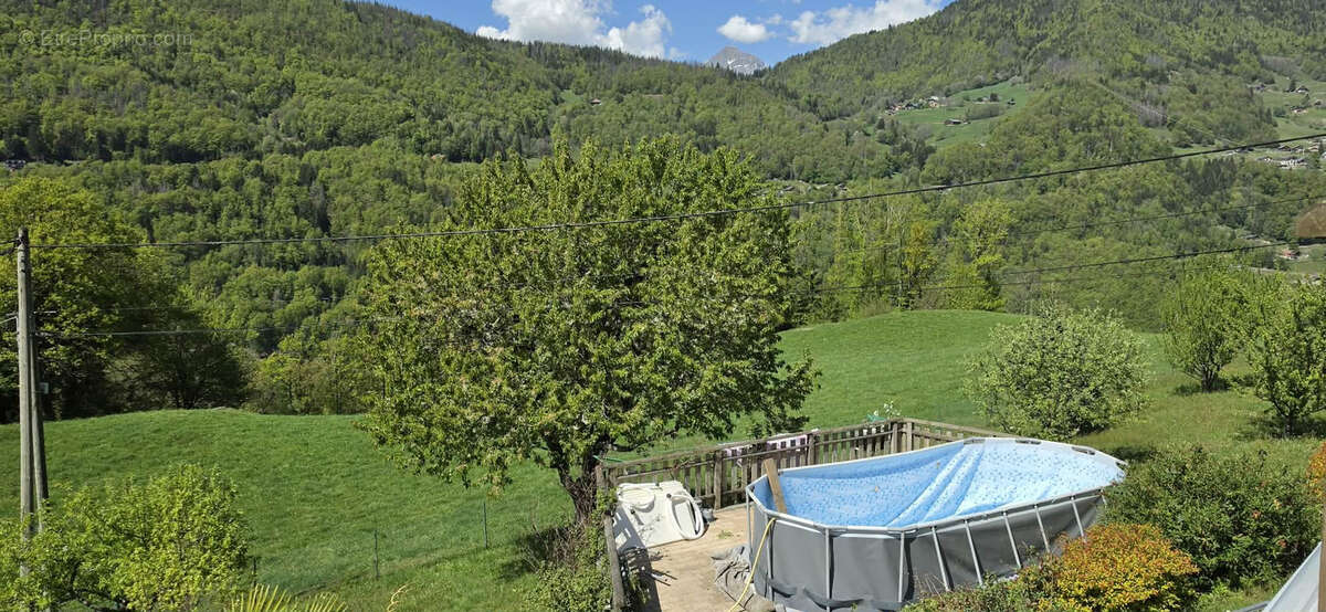 Maison à QUEIGE