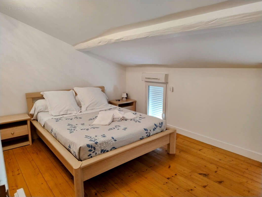 Maison à CIVRAC-SUR-DORDOGNE