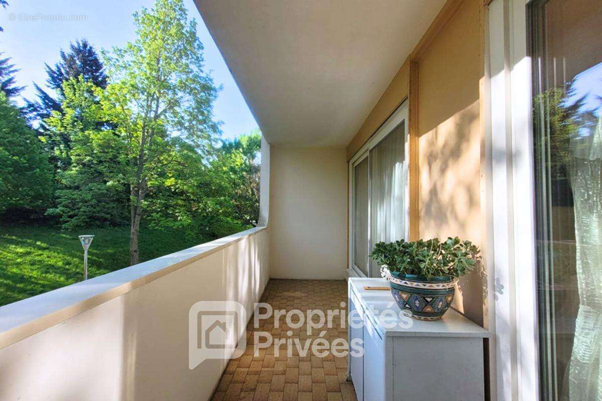 Appartement à LES ULIS
