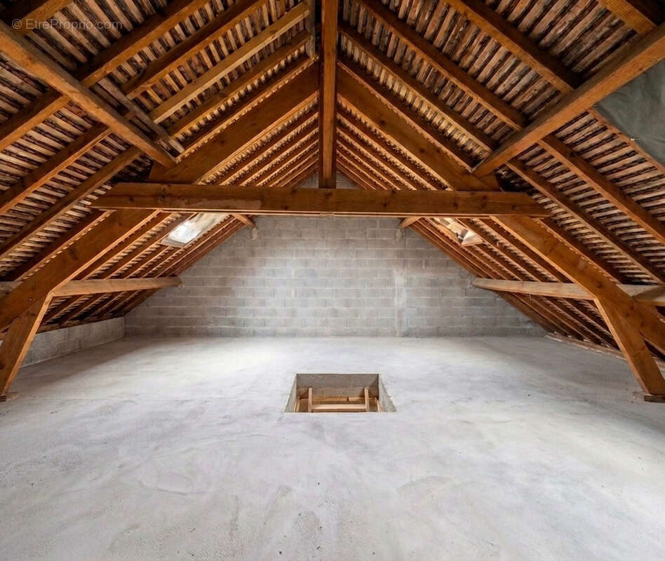 Maison à NAZELLES-NEGRON