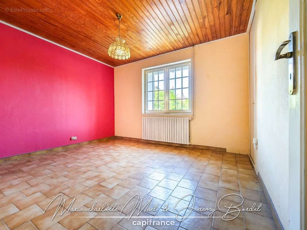 Maison à vendre 4 pièces SERMOYER (01) - photo 13