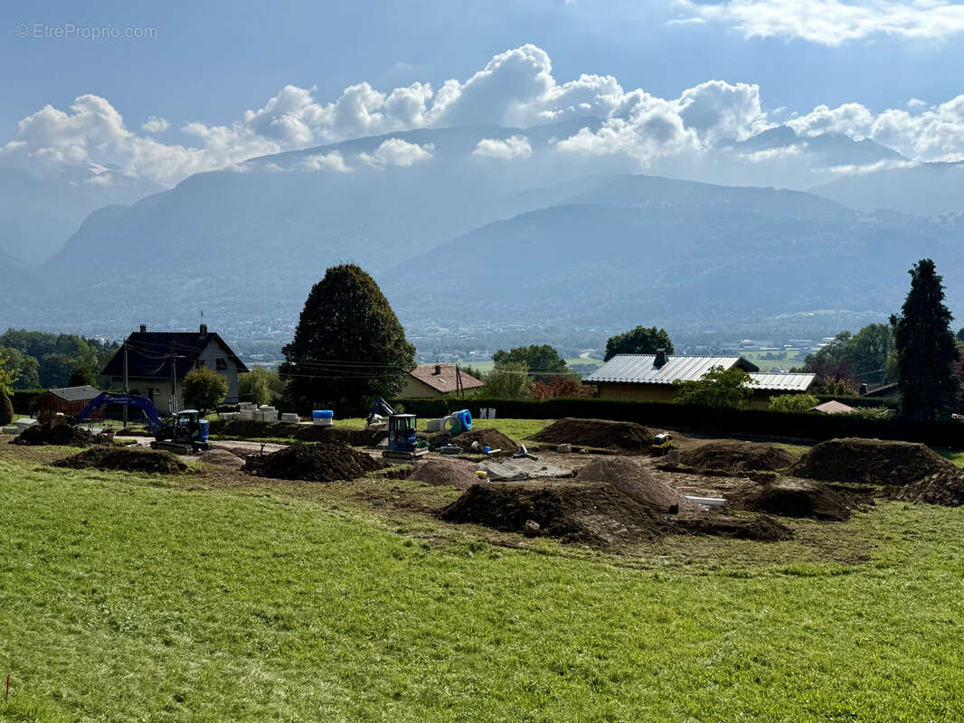 Terrain à MARIGNIER