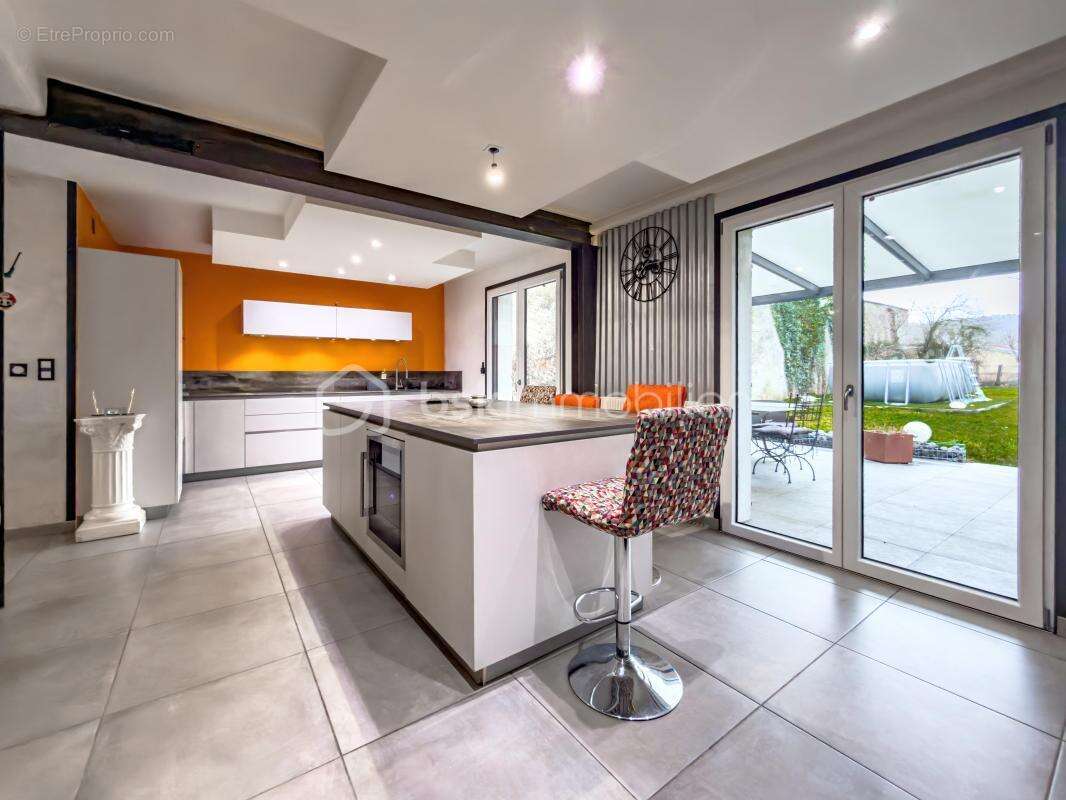 Une maison familiale d'exception, prête à accueillir vos plus beaux projets - photo 4