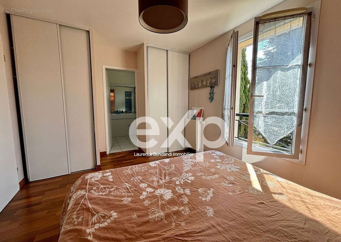 Maison à BAILLY-ROMAINVILLIERS