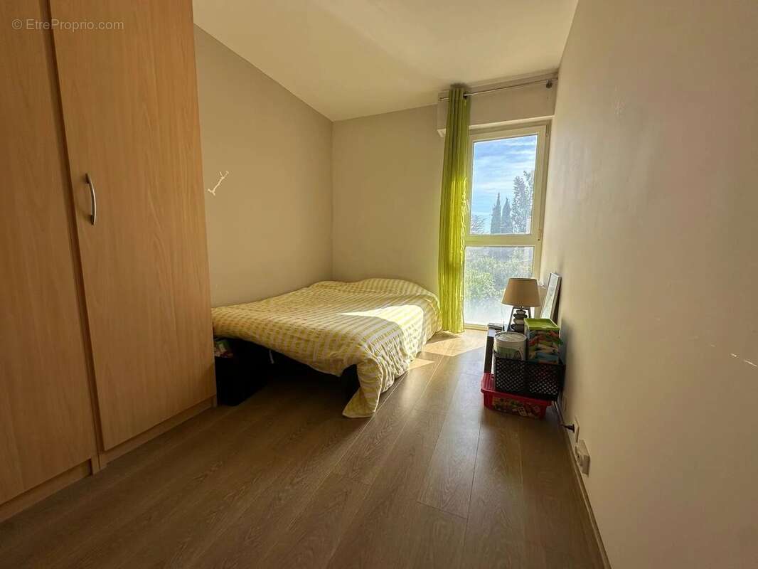 Appartement à VALLAURIS