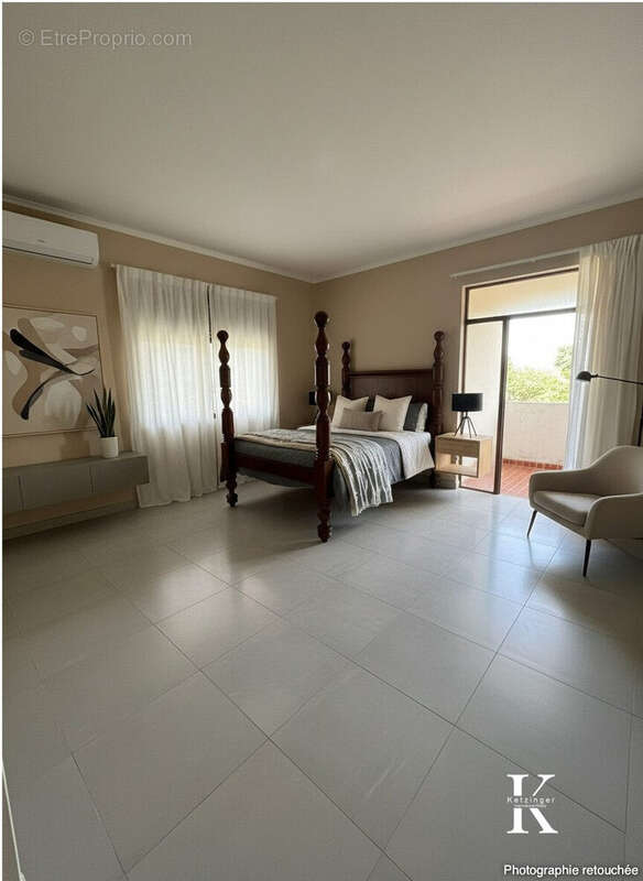 Chambre rénovée avec l'IA - Maison à LE LAMENTIN