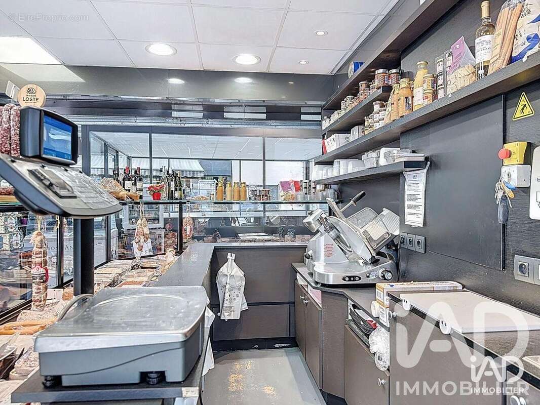 Photo 7 - Commerce à CARRIERES-SUR-SEINE