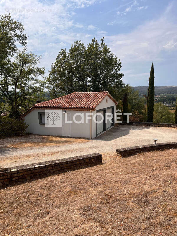 Mercués 10 mn de Cahors Maison d'architecte sur 7000m² de terrain. - photo 18