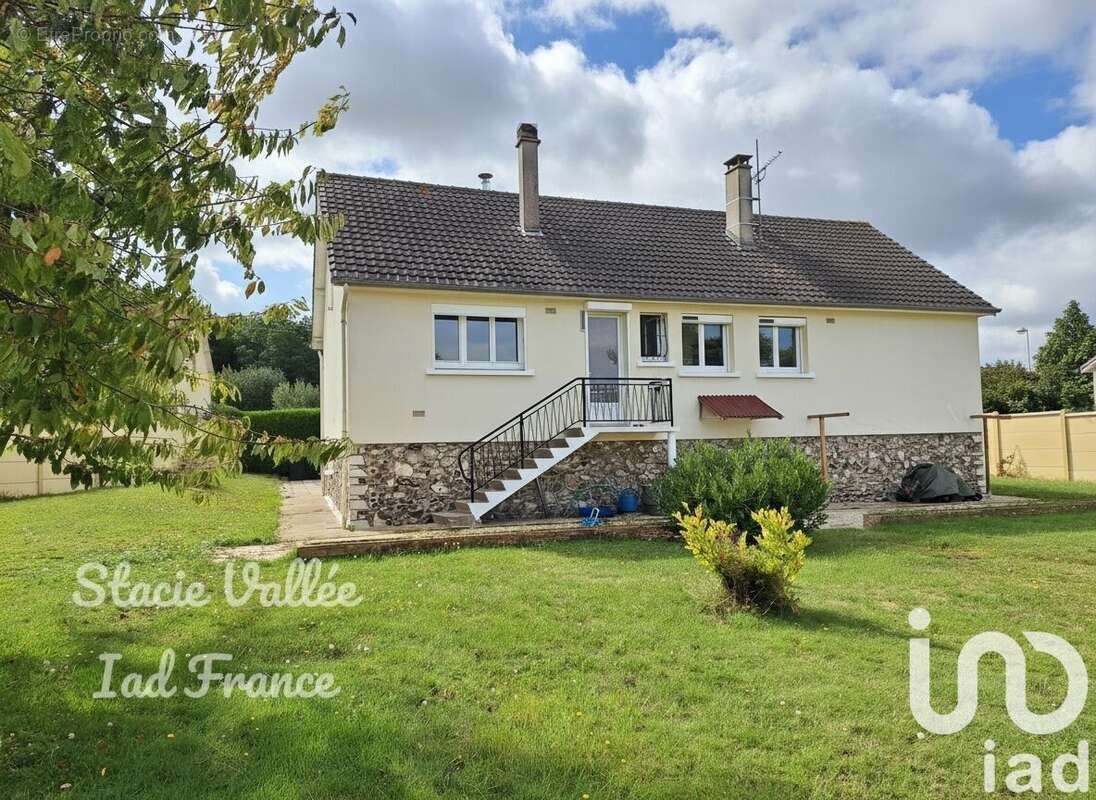 Photo 2 - Maison à SAINT-SEBASTIEN-DE-MORSENT