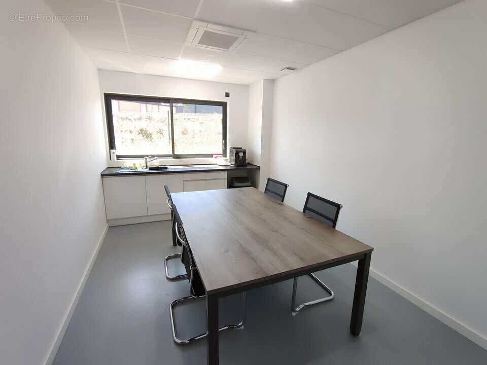 Autre à VAULX-MILIEU