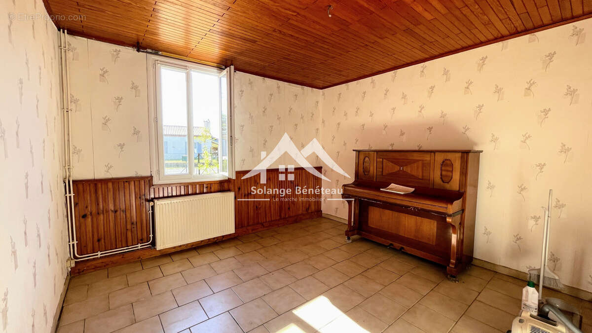 Maison à HOUEILLES