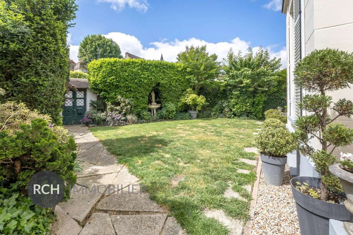 Maison à MONTFORT-L'AMAURY