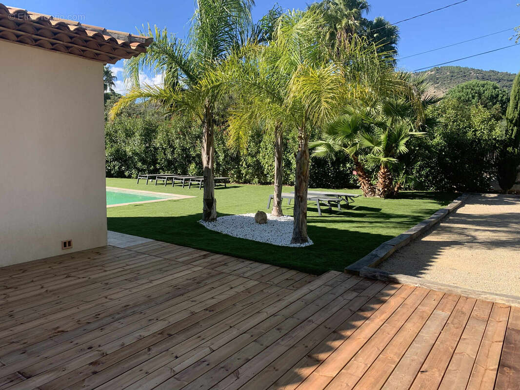 Maison à PLAN-DE-LA-TOUR