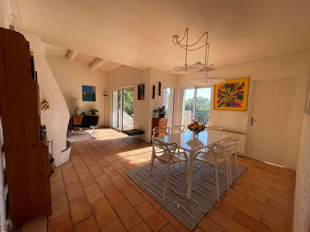 Maison à EGUILLES