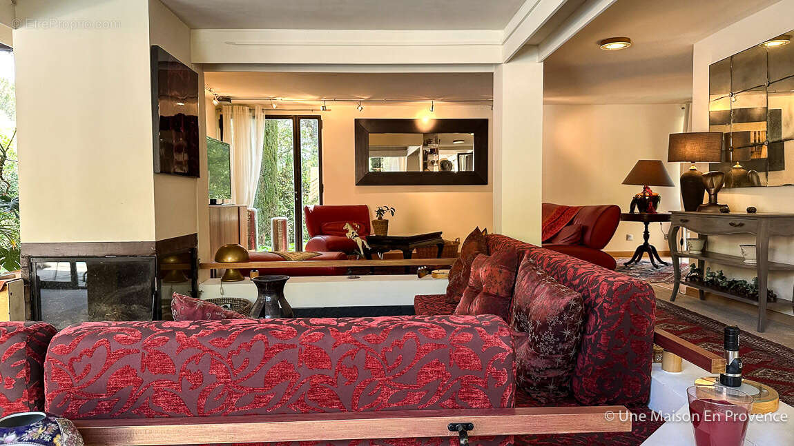 Maison à VILLENEUVE-LES-AVIGNON