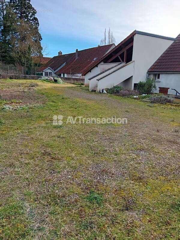 Maison à PRECY-SOUS-THIL