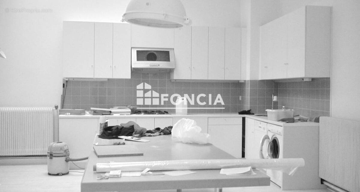 Commerce à PARIS-19E