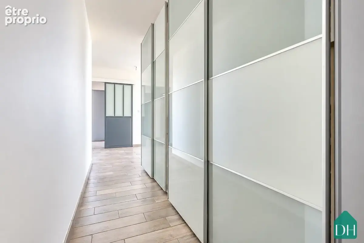 Appartement T3 de 72,25 m2   dernier étage avec ascenseur   Stationnement intérieur   Secteur de Lamoricière - photo 13