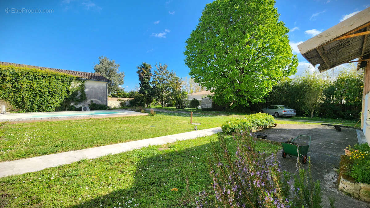 Maison à SAINT-ANDRE-DE-CUBZAC