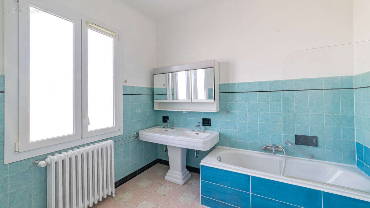 Maison à VILLENEUVE-LOUBET