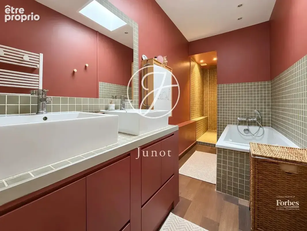 La Madeleine – BOTANIQUE – Maison à vendre – 6 pièces – 146,14 m² habitables – 4 chambres –  Bureau - Terrasse 60 m² - Garage en - photo 8