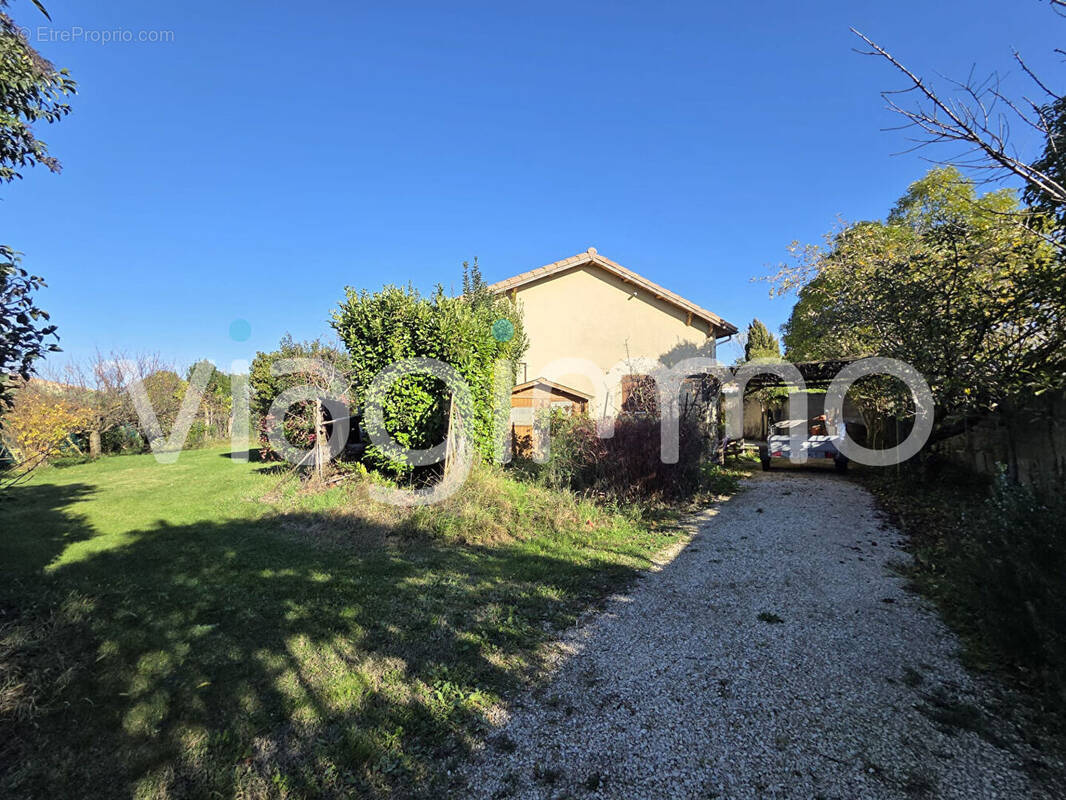 Maison à MONTELIMAR