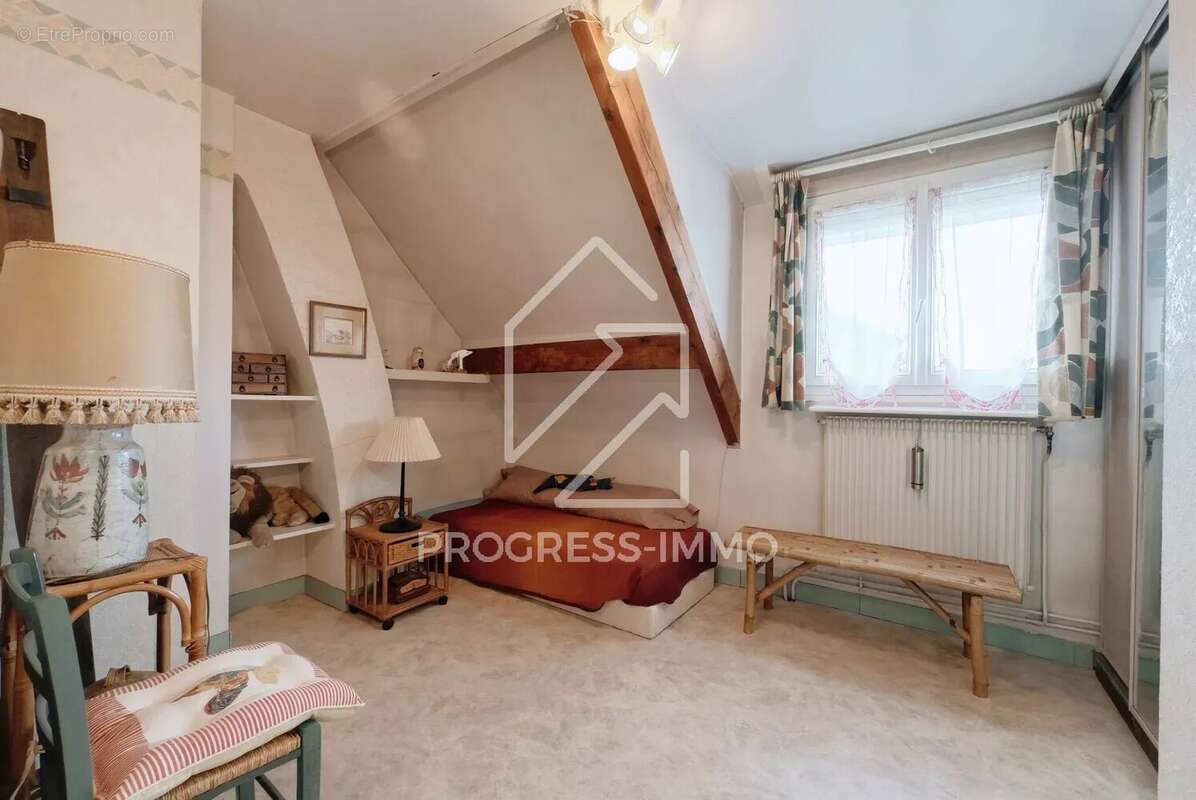 Maison à BRIE-COMTE-ROBERT