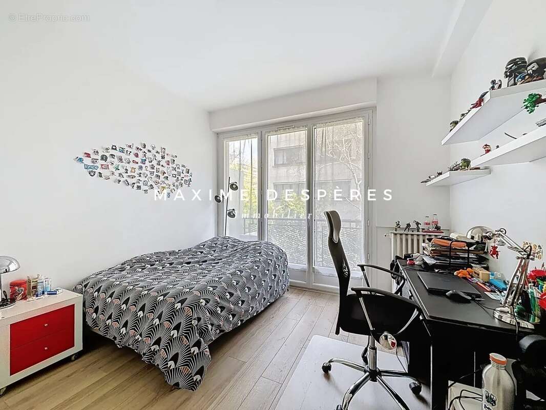Appartement à NEUILLY-SUR-SEINE