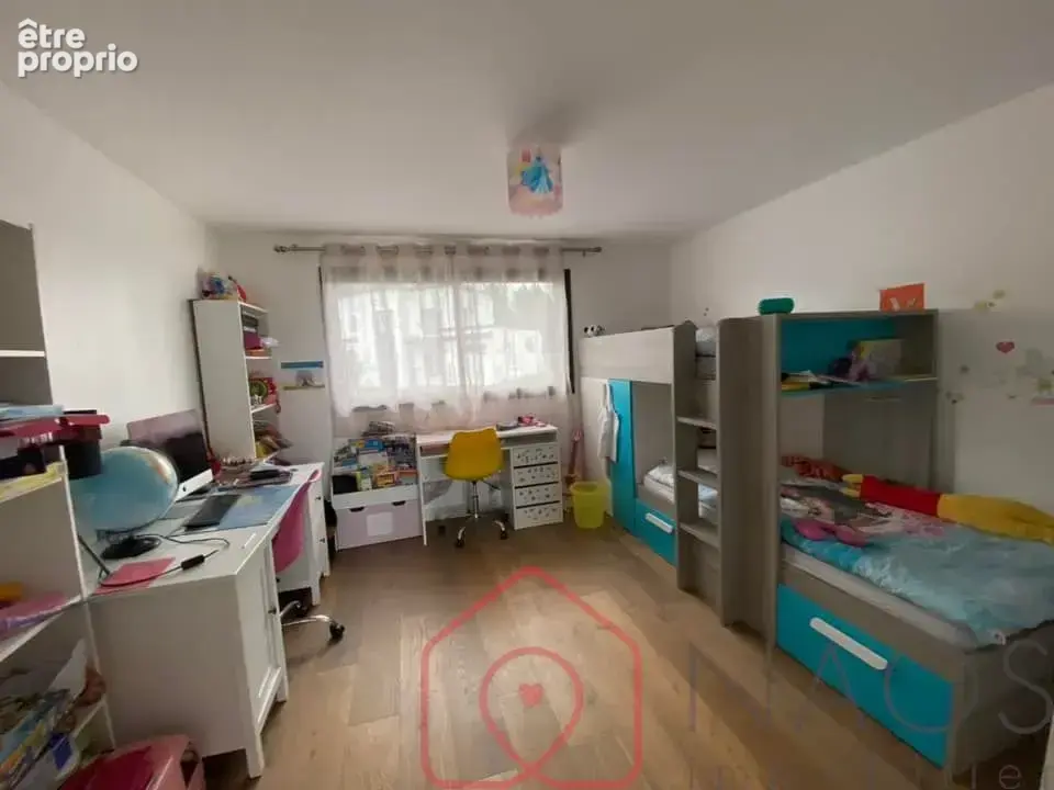 Jérôme Beuzet vous propose de découvrir cette belle villa contemporaine située à Pontivy dans un cadre privilégié - photo 11