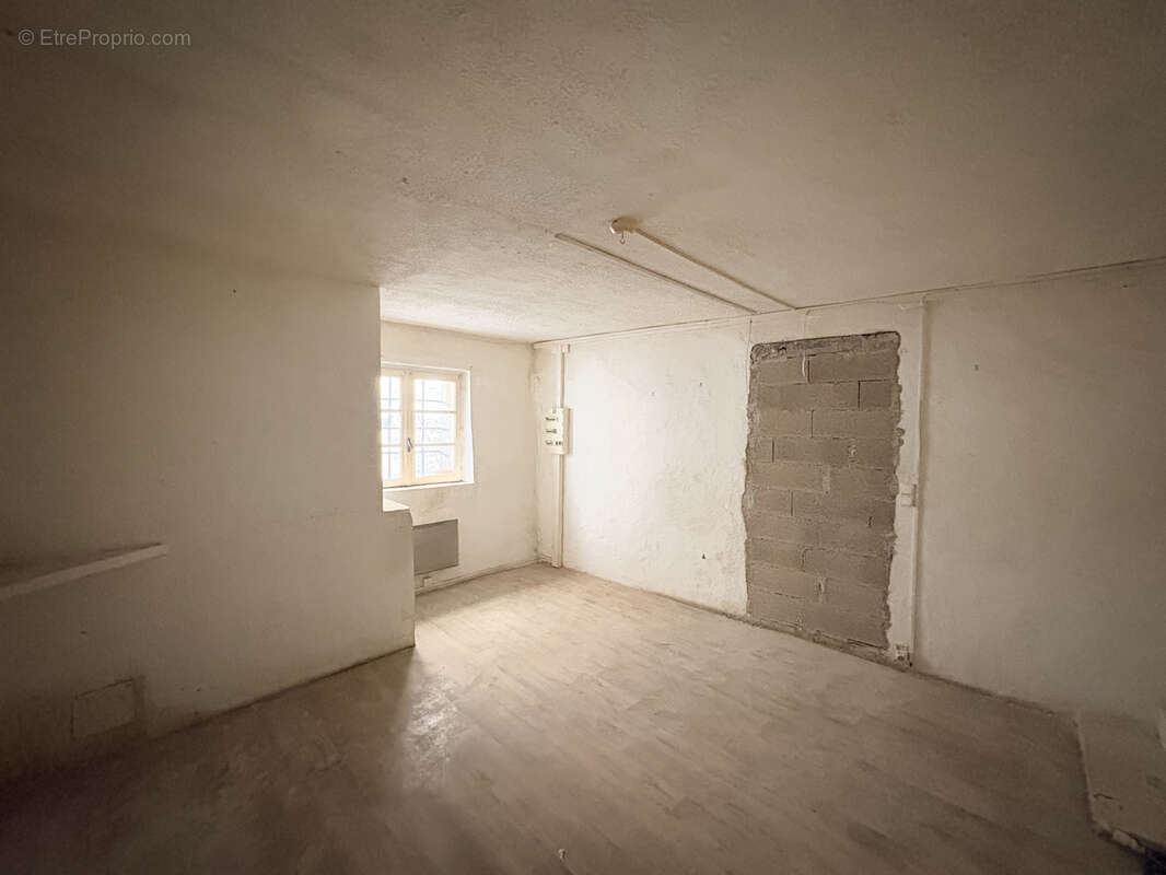 Maison à LA CALMETTE