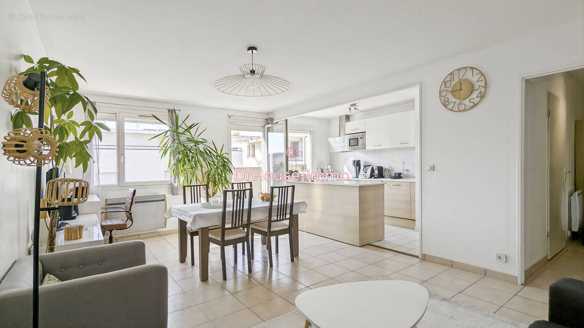 Appartement à LYON-8E