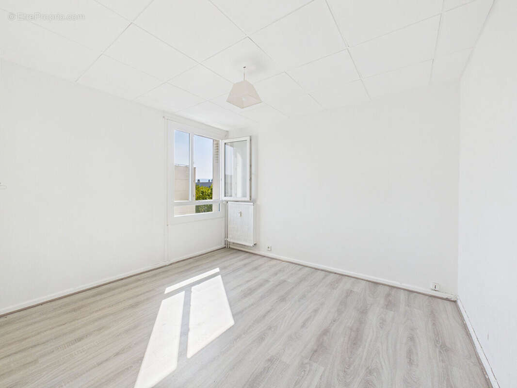 Appartement rénové Valence T3 de 57 m2 avec balcon et cave - photo 6