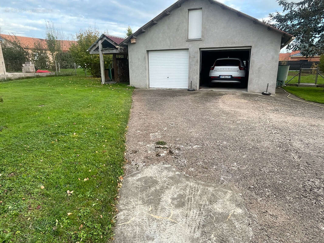 Maison à XERMAMENIL