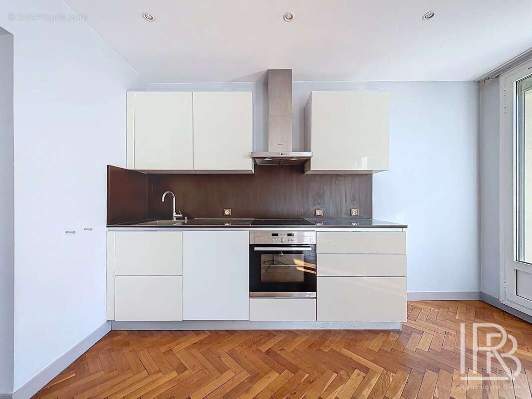 Appartement à MARSEILLE-2E