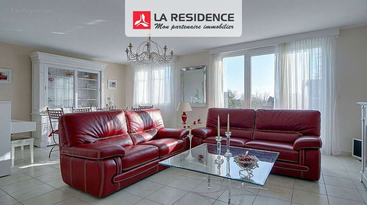 Maison à CHANTELOUP-LES-VIGNES