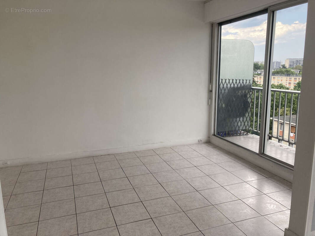 Appartement 58 m² à Sarcelles  - photo 3
