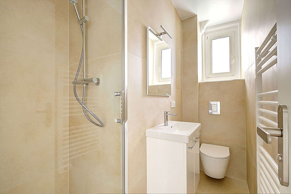 Appartement à PARIS-18E