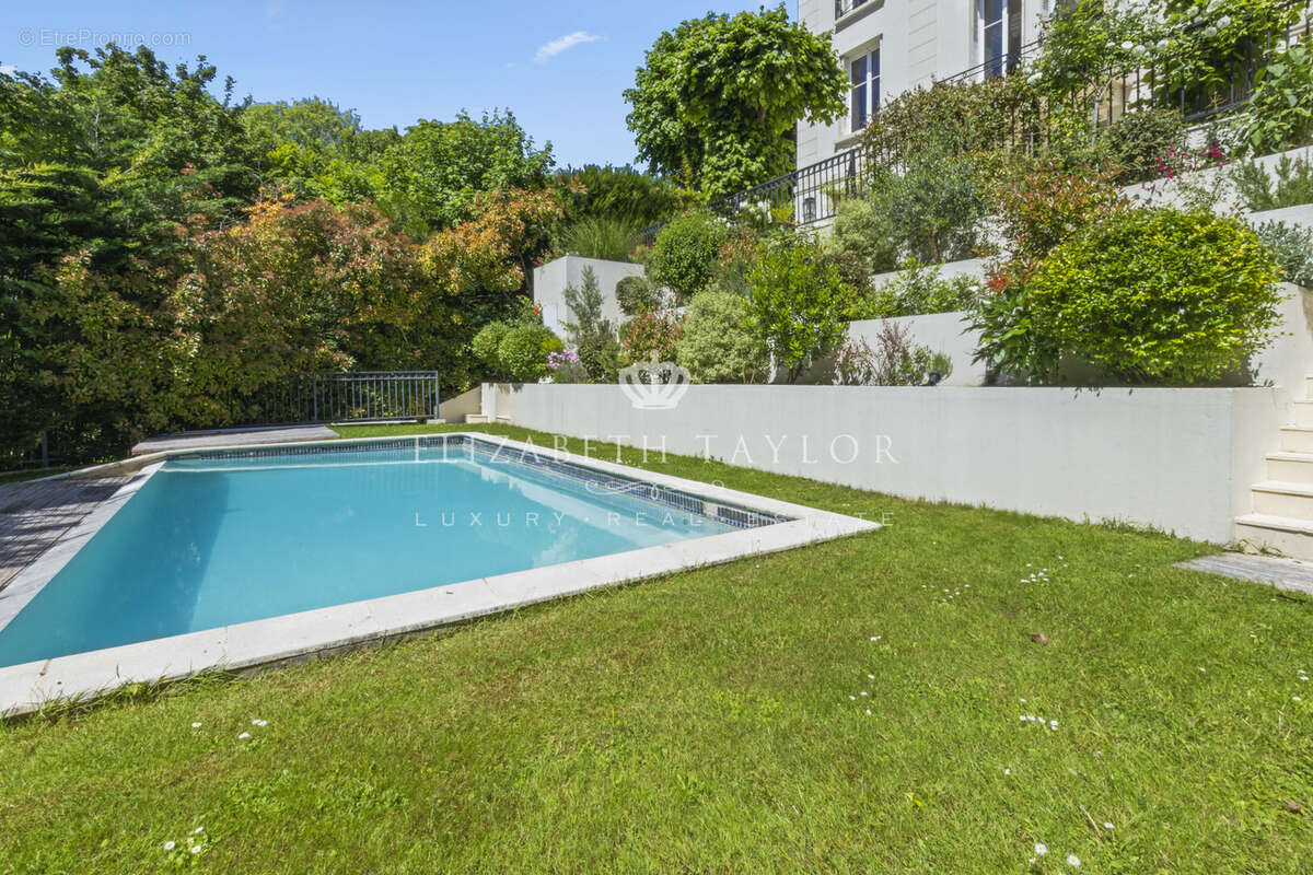 Maison à SAINT-GERMAIN-EN-LAYE