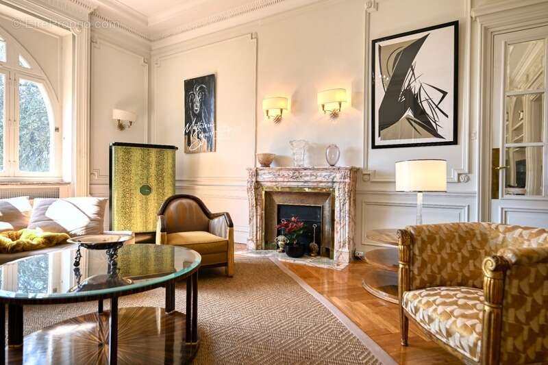 Maison à CHAZELLES-SUR-LYON