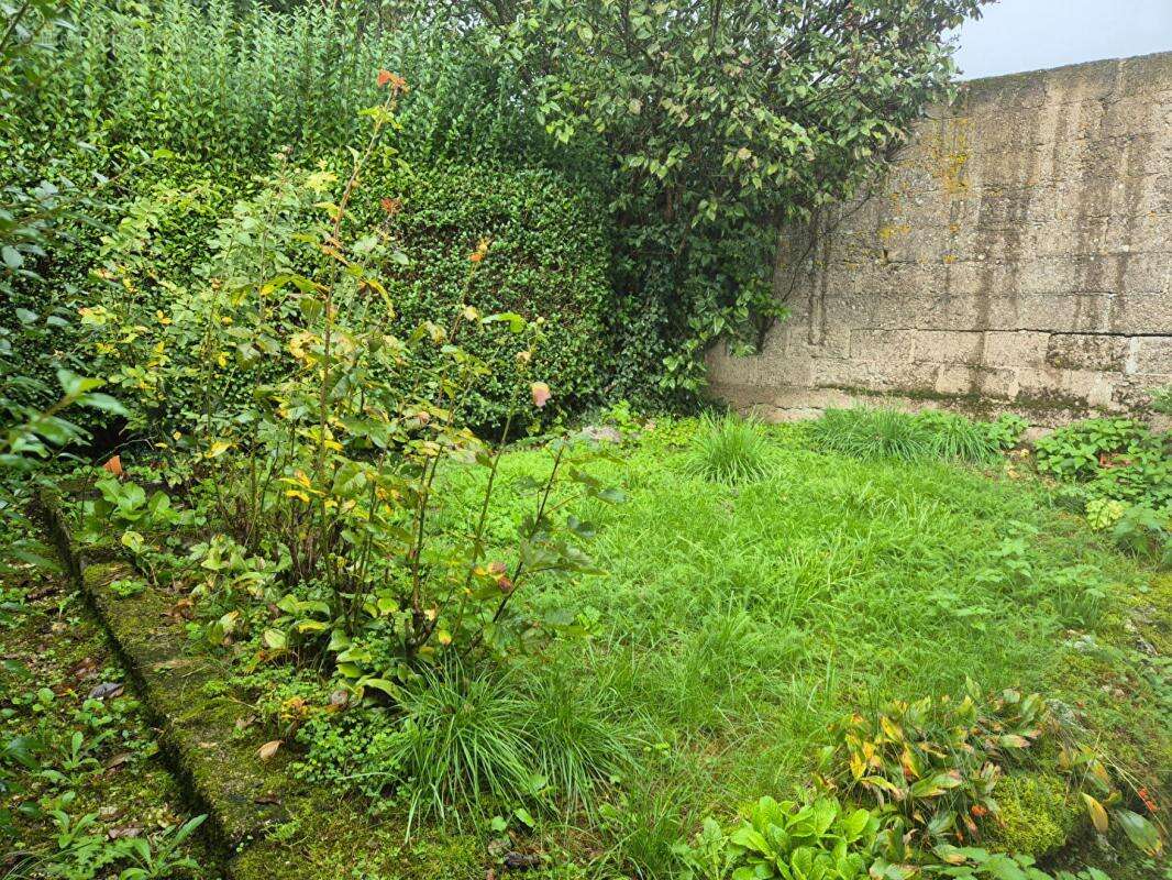 Maison à FERRIERES-LES-RAY